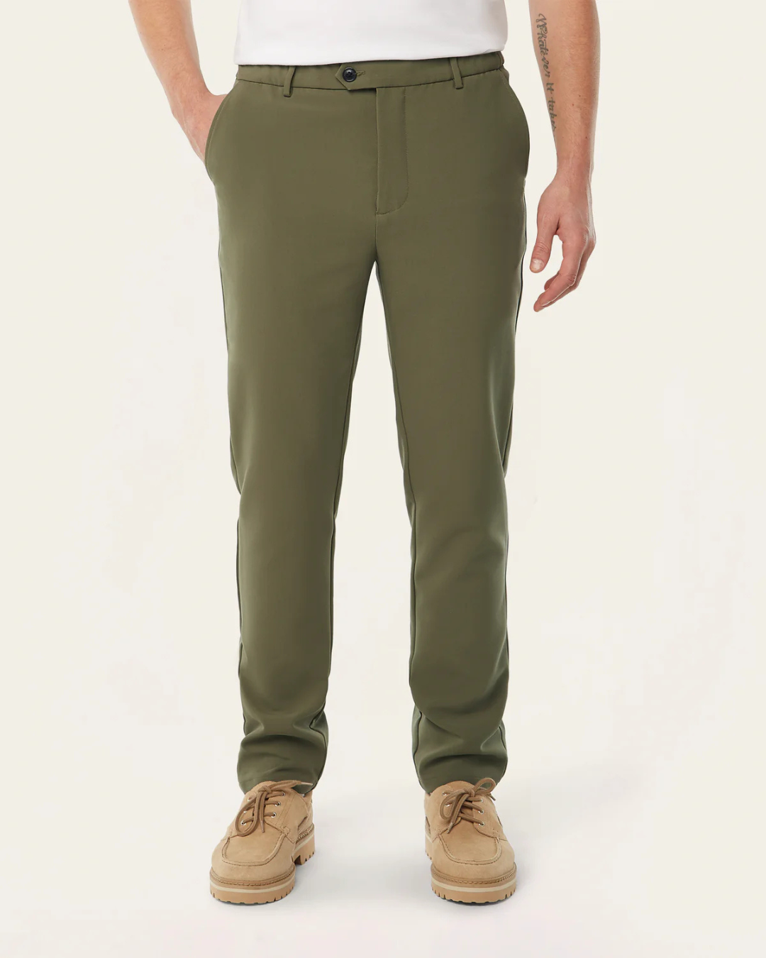 Pantalón Clásico para Hombre con Cremalleras Invisibles en los Bolsillos y Tejido Impermeable