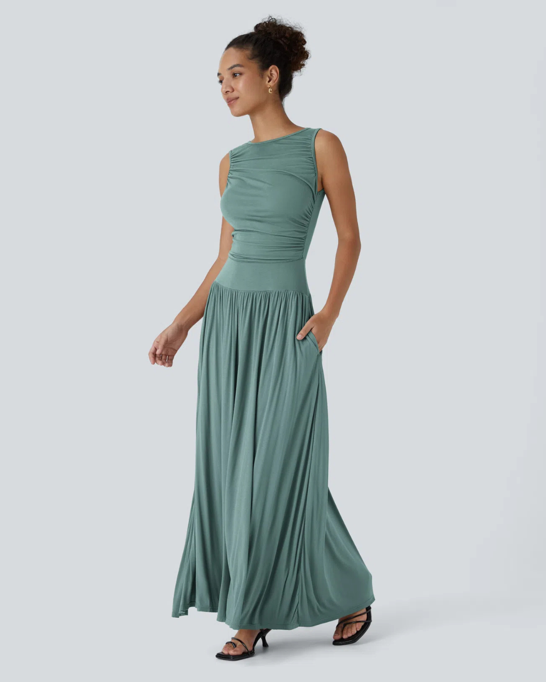 Vestido largo holgado con escote en pato