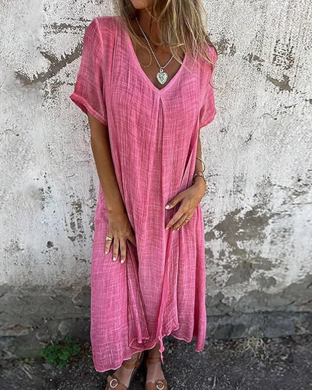 Vestido midi de algodón y lino con escote en V®