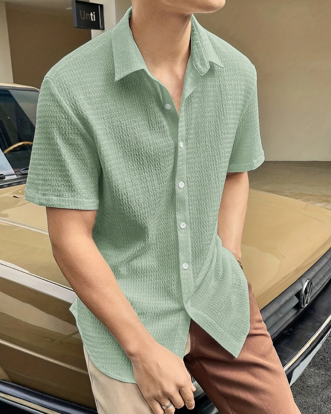 Camisa de manga corta con tejido texturizado para hombre